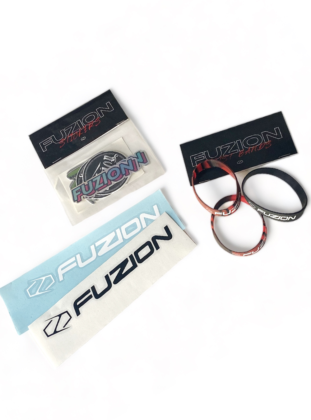 SET FUZION STICKERS Y PULSERAS